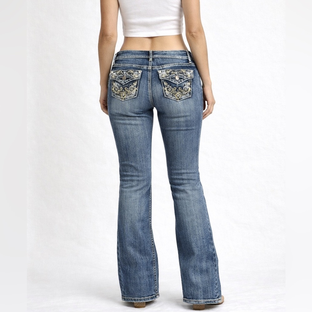 a.n.a Y2K Low Rise Medium Wash Jeans Rhinestone Pockets Sz 8 Bling Streetwear
